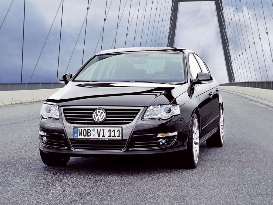  Volkswagen Passat Design Package 2005 года  (фото 1 из 3)